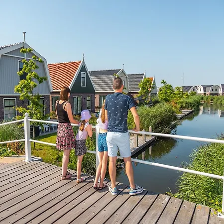 With Sauna In A * Uitdam